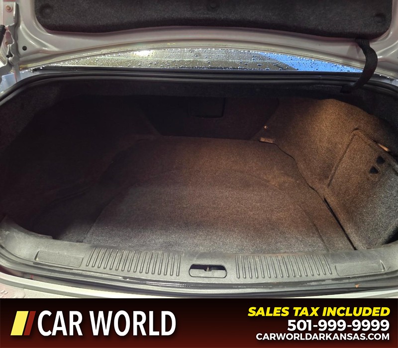 Cadillac CTS Vehicle Full-screen Gallery Image 13