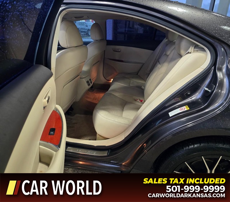 Lexus ES 350 Vehicle Full-screen Gallery Image 10