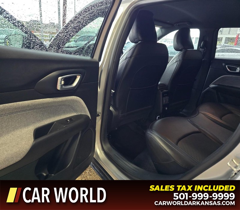 Jeep Compass Vehicle Full-screen Gallery Image 9