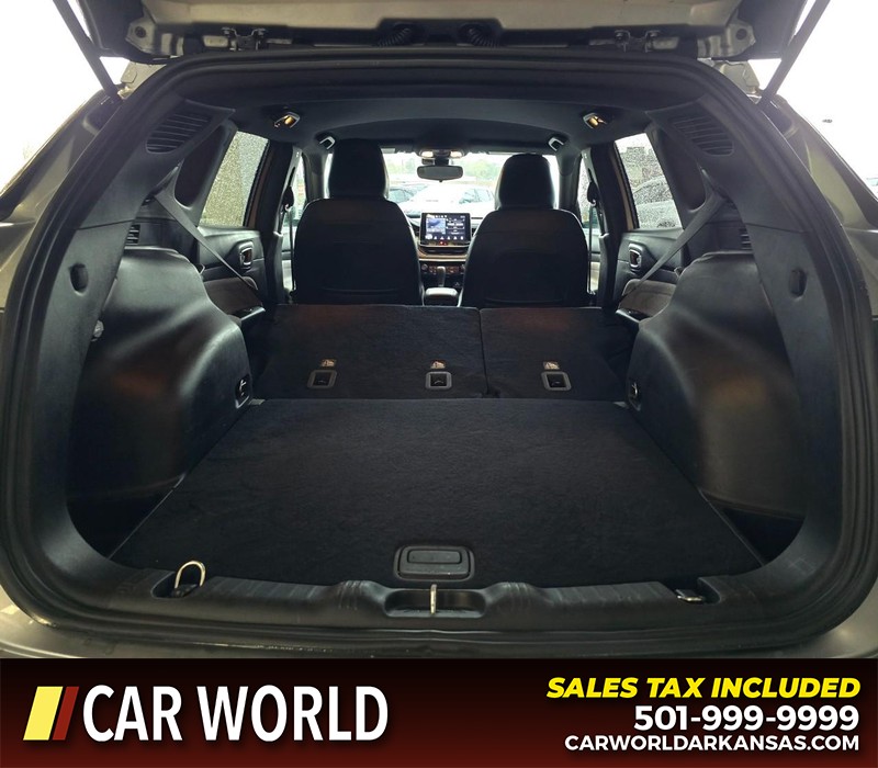 Jeep Compass Vehicle Full-screen Gallery Image 14