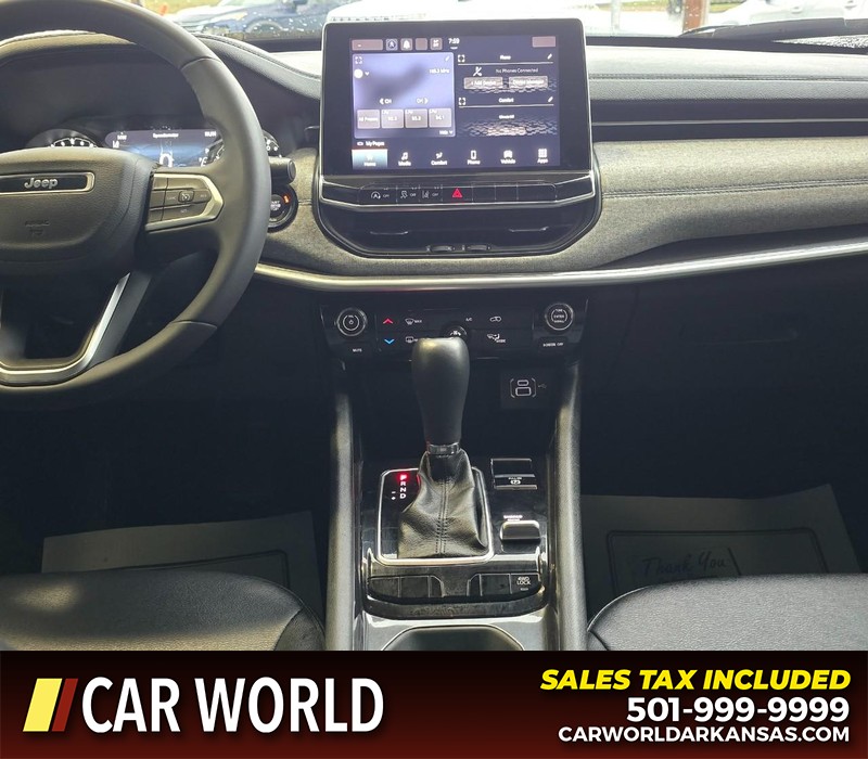 Jeep Compass Vehicle Full-screen Gallery Image 18