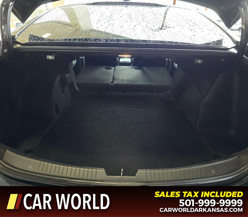 Chevrolet Malibu Vehicle Full-screen Gallery Image 14