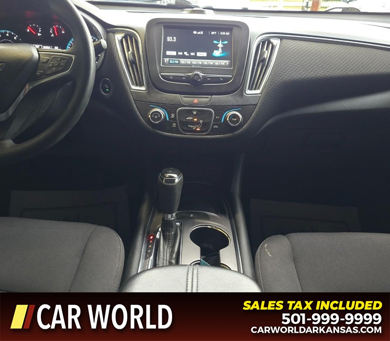 Chevrolet Malibu Vehicle Full-screen Gallery Image 18