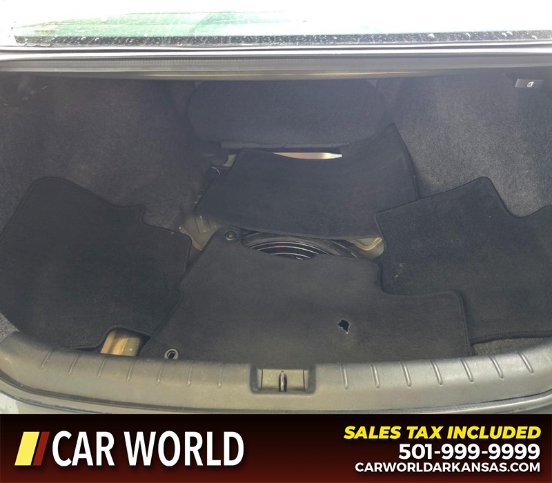 Honda Accord Sedan Vehicle Full-screen Gallery Image 13