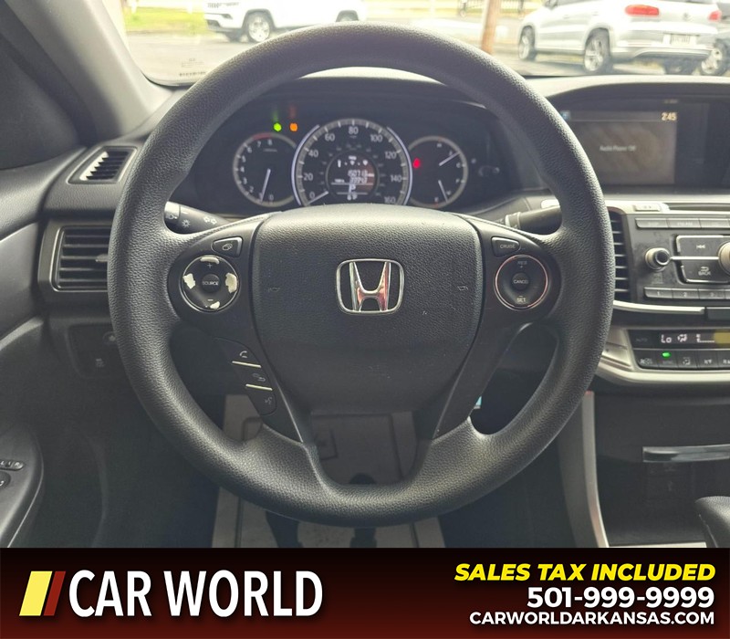Honda Accord Sedan Vehicle Full-screen Gallery Image 14