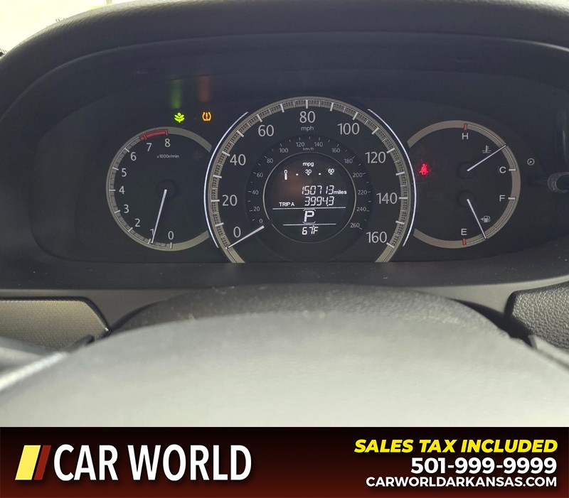 Honda Accord Sedan Vehicle Full-screen Gallery Image 16