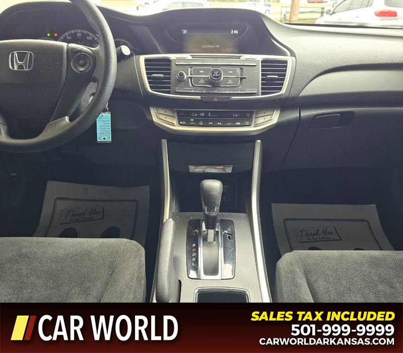 Honda Accord Sedan Vehicle Full-screen Gallery Image 17