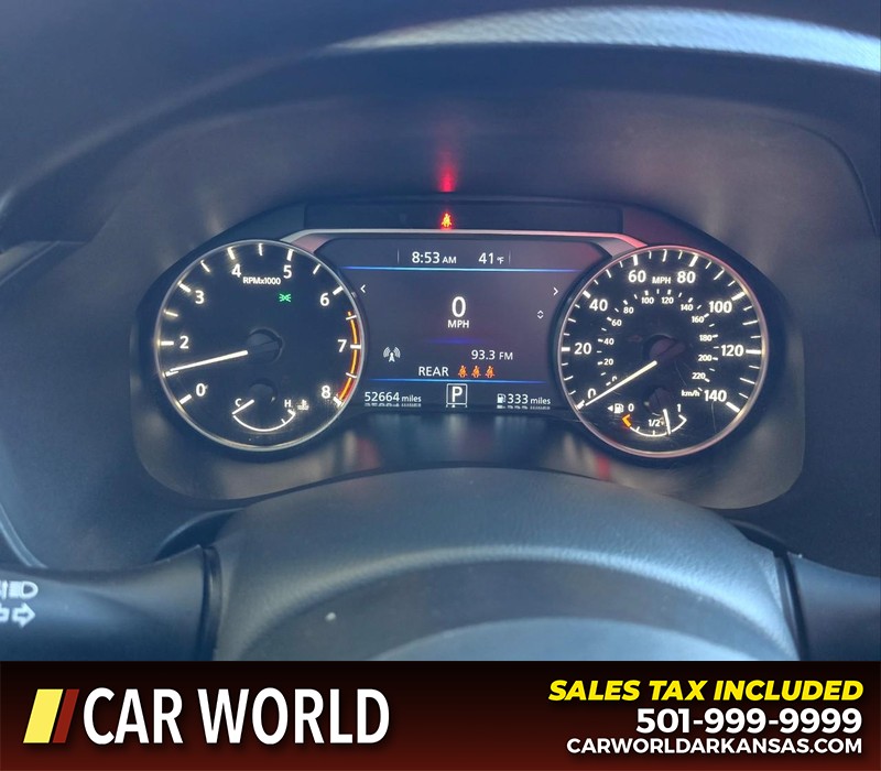 Nissan Altima Vehicle Full-screen Gallery Image 17