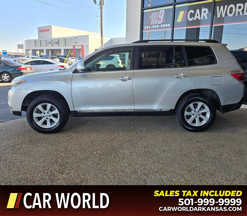 Toyota Highlander Vehicle Full-screen Gallery Image 4