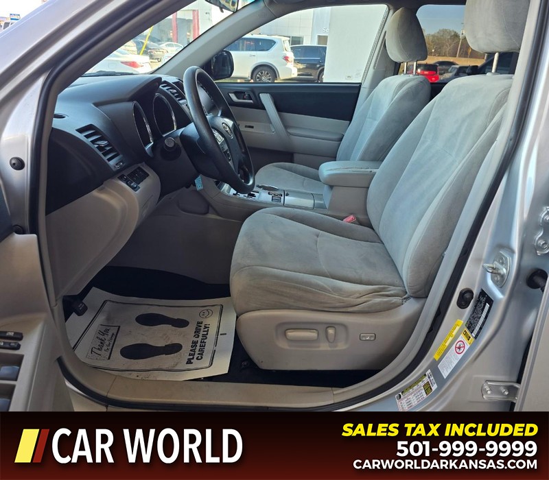 Toyota Highlander Vehicle Full-screen Gallery Image 8