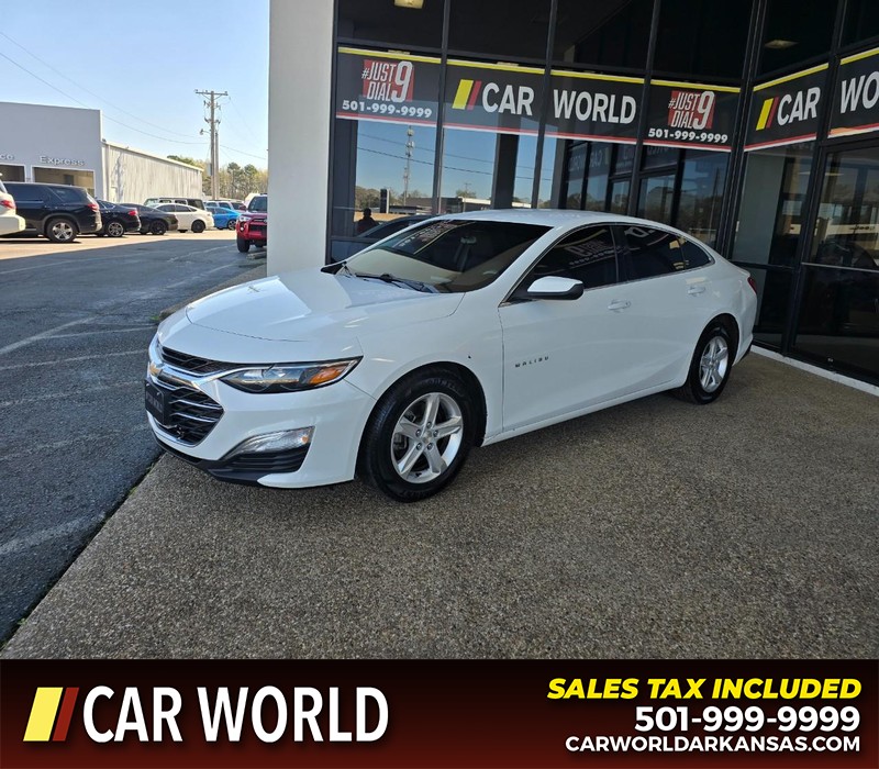 Chevrolet Malibu Vehicle Full-screen Gallery Image 3