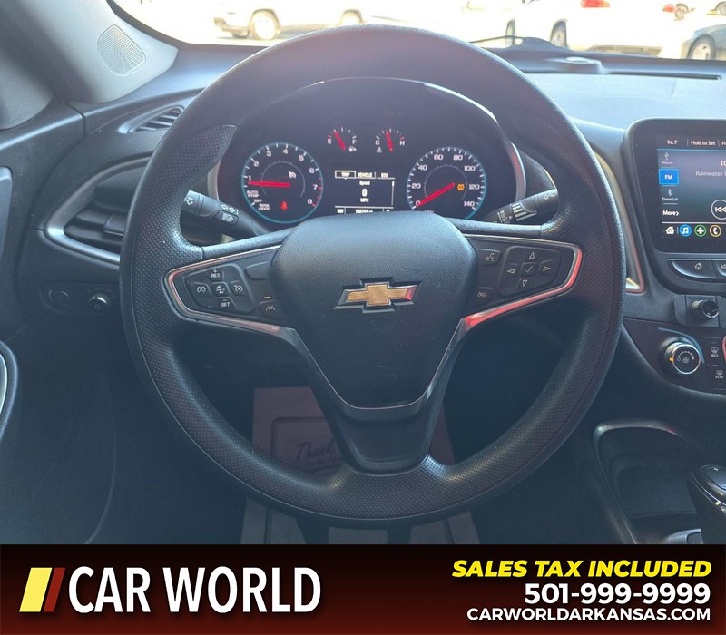 Chevrolet Malibu Vehicle Full-screen Gallery Image 15