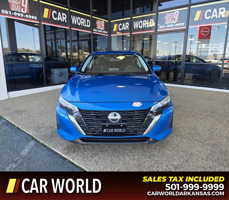 Nissan Sentra Vehicle Full-screen Gallery Image 2