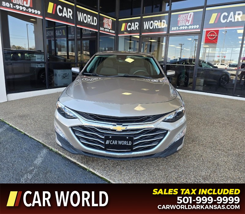 Chevrolet Malibu Vehicle Full-screen Gallery Image 2