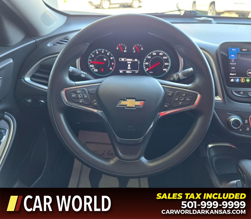 Chevrolet Malibu Vehicle Full-screen Gallery Image 15