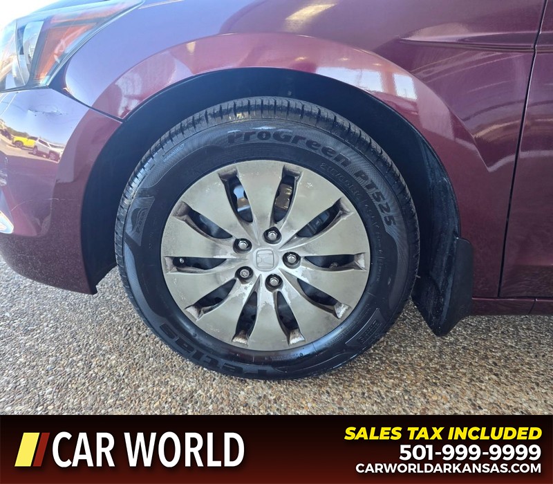 Honda Accord Sedan Vehicle Full-screen Gallery Image 6