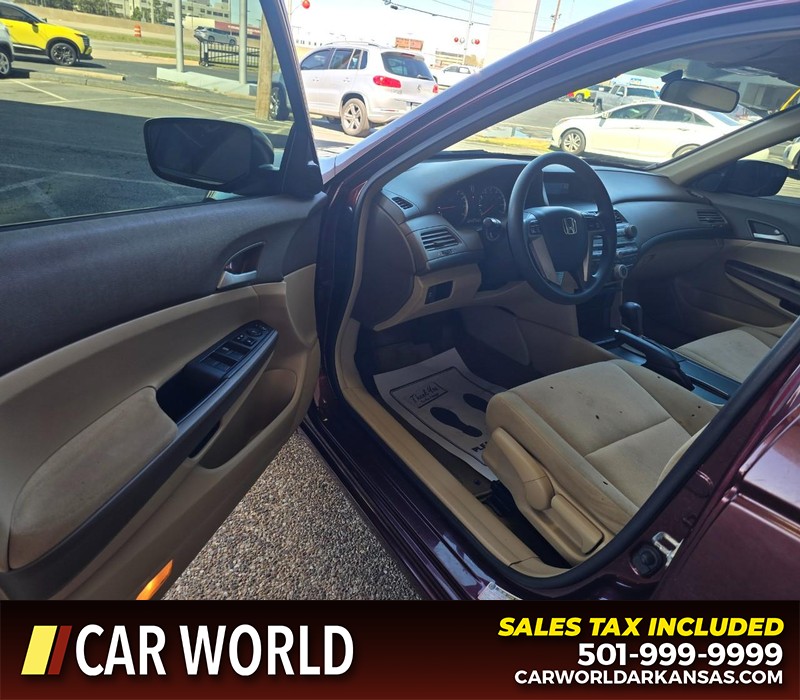 Honda Accord Sedan Vehicle Full-screen Gallery Image 7