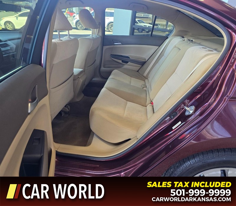 Honda Accord Sedan Vehicle Full-screen Gallery Image 10