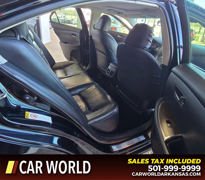 Lexus ES 350 Vehicle Full-screen Gallery Image 30