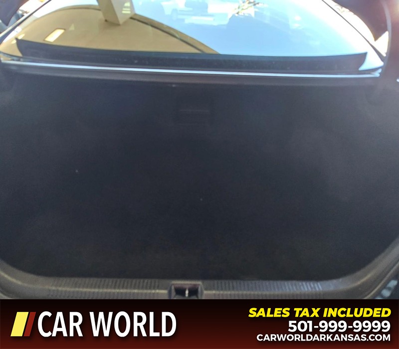 Lexus ES 350 Vehicle Full-screen Gallery Image 31