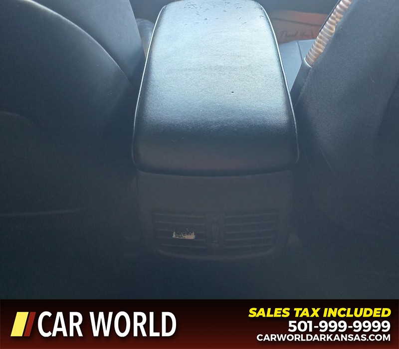 Lexus ES 350 Vehicle Full-screen Gallery Image 37