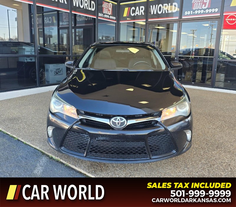 Toyota Camry Vehicle Full-screen Gallery Image 2