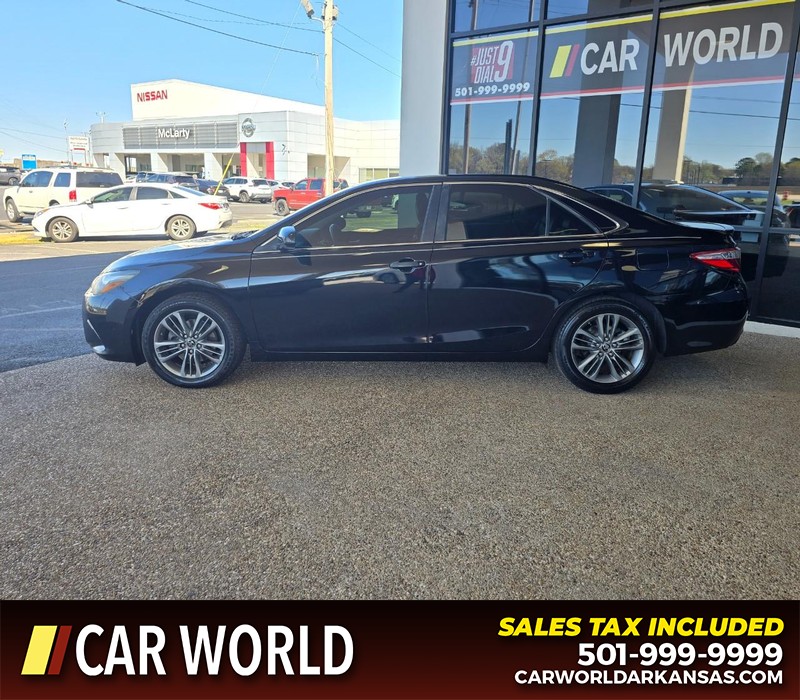 Toyota Camry Vehicle Full-screen Gallery Image 4