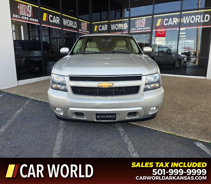 Chevrolet Suburban Vehicle Full-screen Gallery Image 2