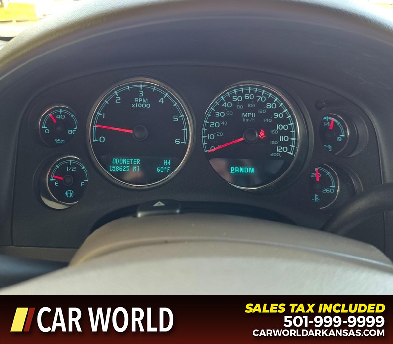 Chevrolet Suburban Vehicle Full-screen Gallery Image 20