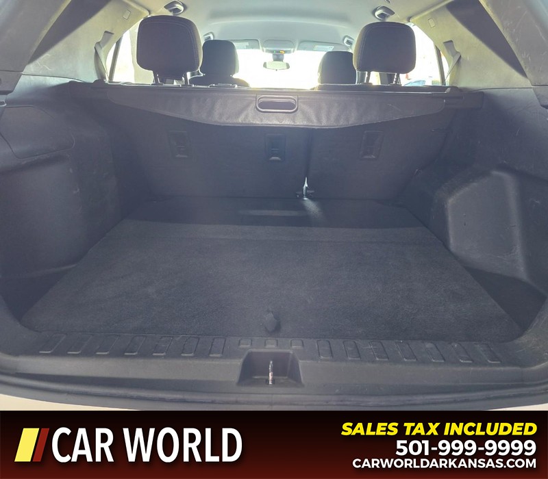 Chevrolet Equinox Vehicle Full-screen Gallery Image 13