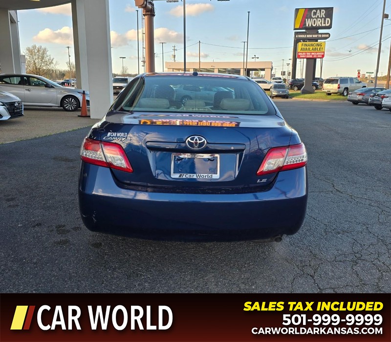 Toyota Camry Vehicle Full-screen Gallery Image 5