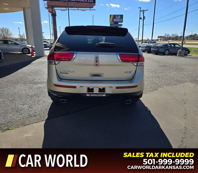 Lincoln MKX Vehicle Full-screen Gallery Image 5