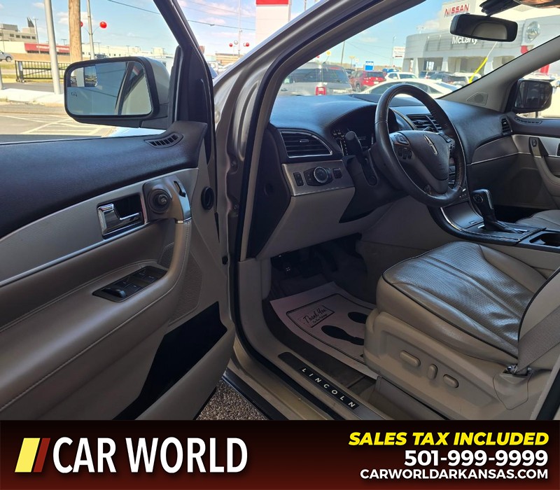 Lincoln MKX Vehicle Full-screen Gallery Image 7