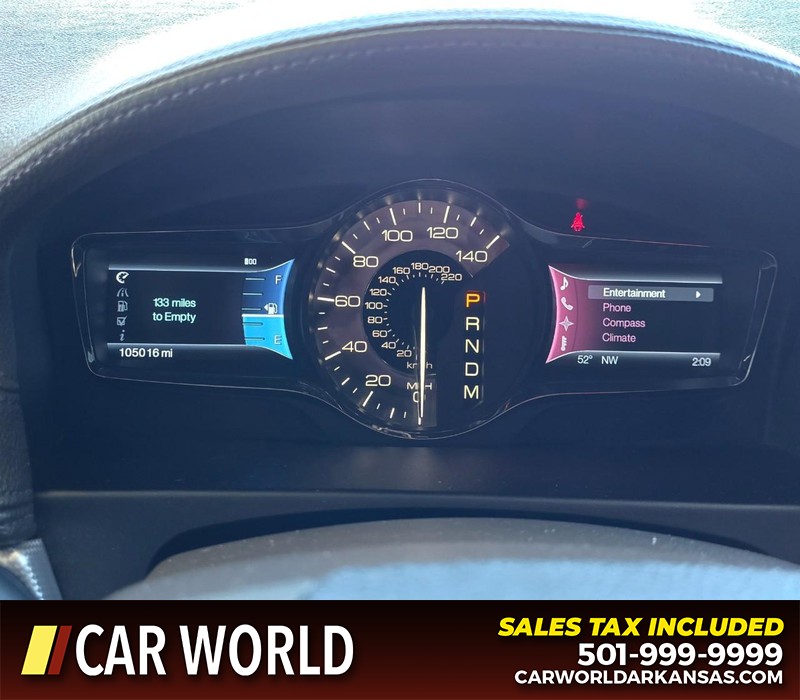 Lincoln MKX Vehicle Full-screen Gallery Image 19