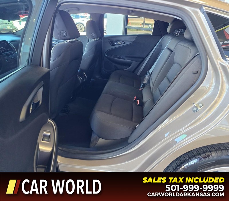 Chevrolet Malibu Vehicle Full-screen Gallery Image 10