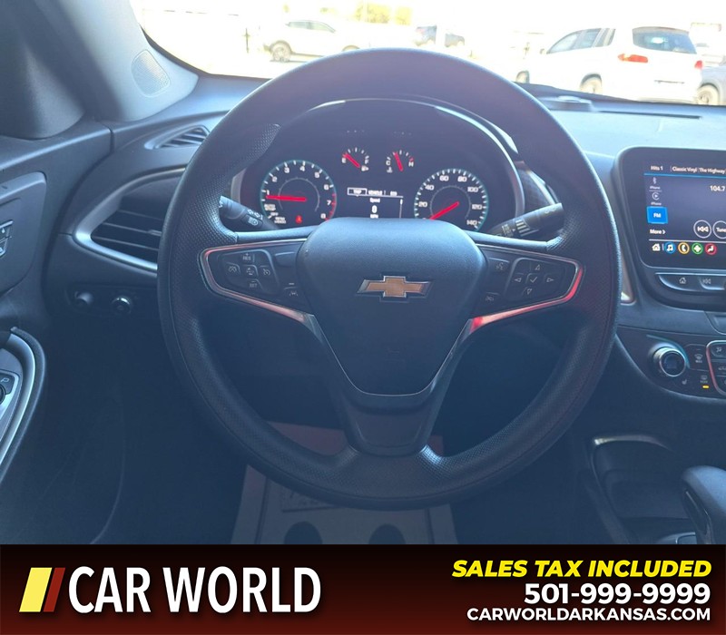 Chevrolet Malibu Vehicle Full-screen Gallery Image 15