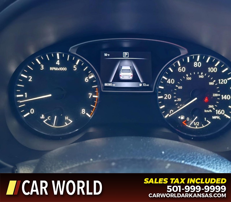 Nissan Altima Vehicle Full-screen Gallery Image 16