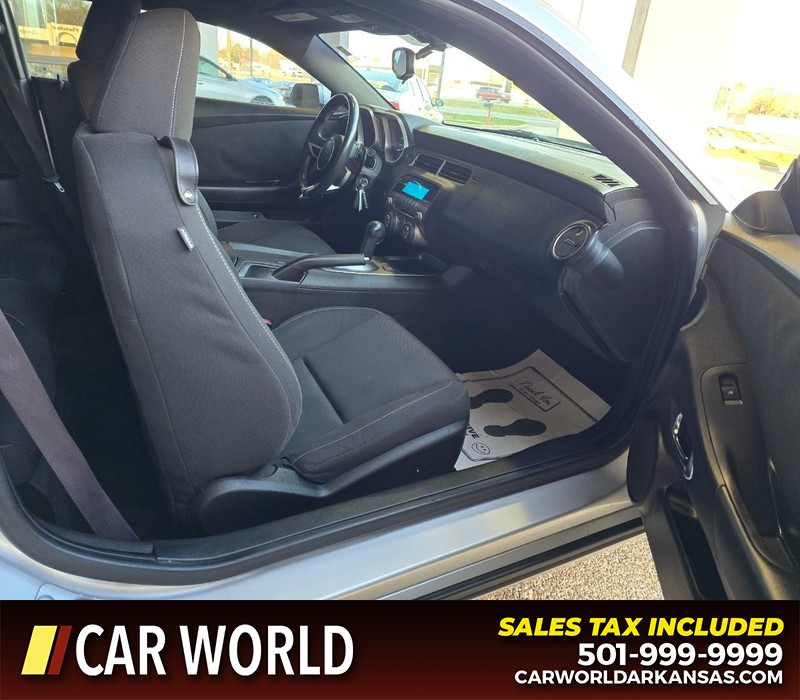 Chevrolet Camaro Vehicle Full-screen Gallery Image 10