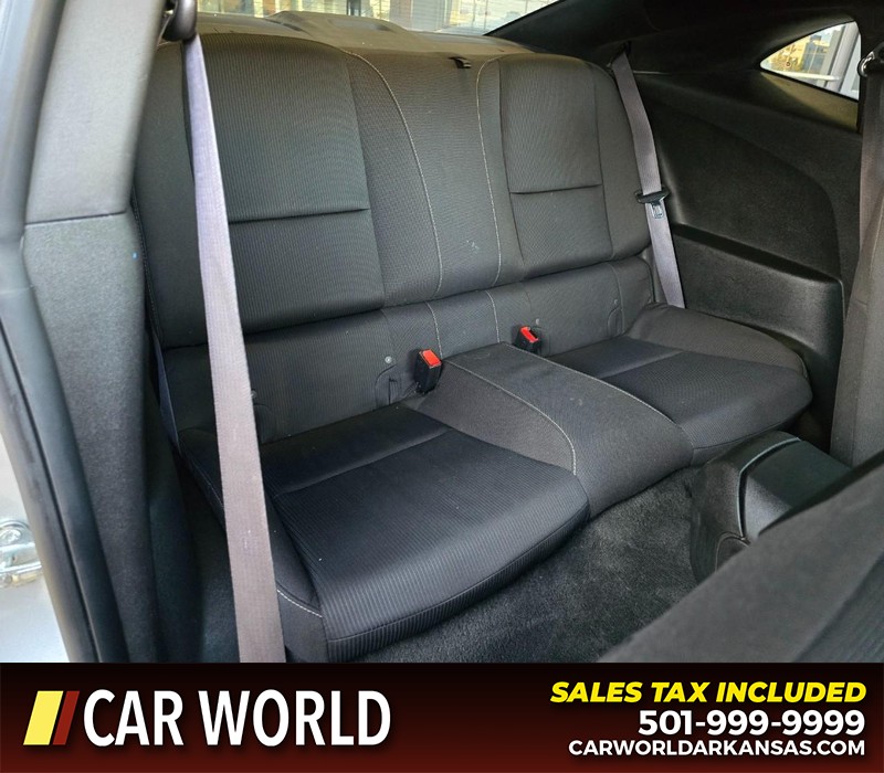 Chevrolet Camaro Vehicle Full-screen Gallery Image 11