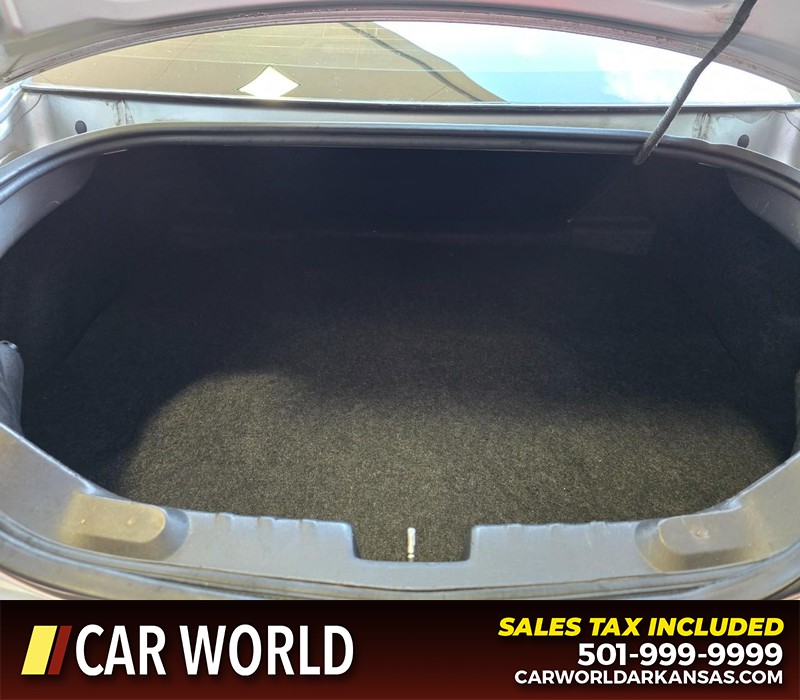 Chevrolet Camaro Vehicle Full-screen Gallery Image 12