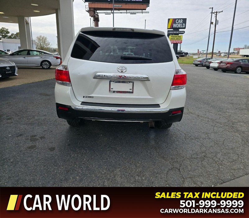 Toyota Highlander Vehicle Full-screen Gallery Image 5