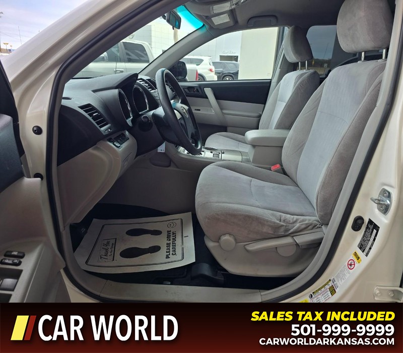 Toyota Highlander Vehicle Full-screen Gallery Image 8