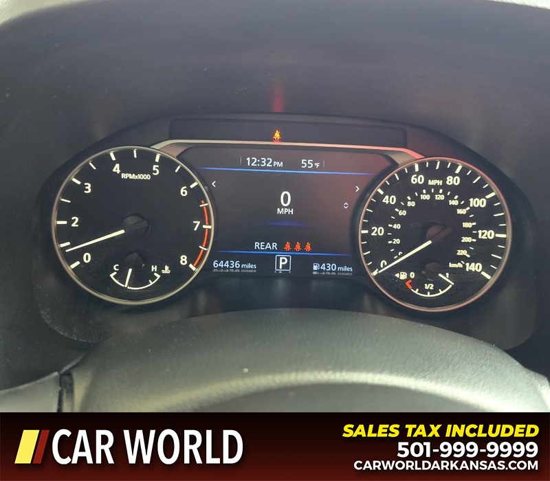 Nissan Altima Vehicle Full-screen Gallery Image 36