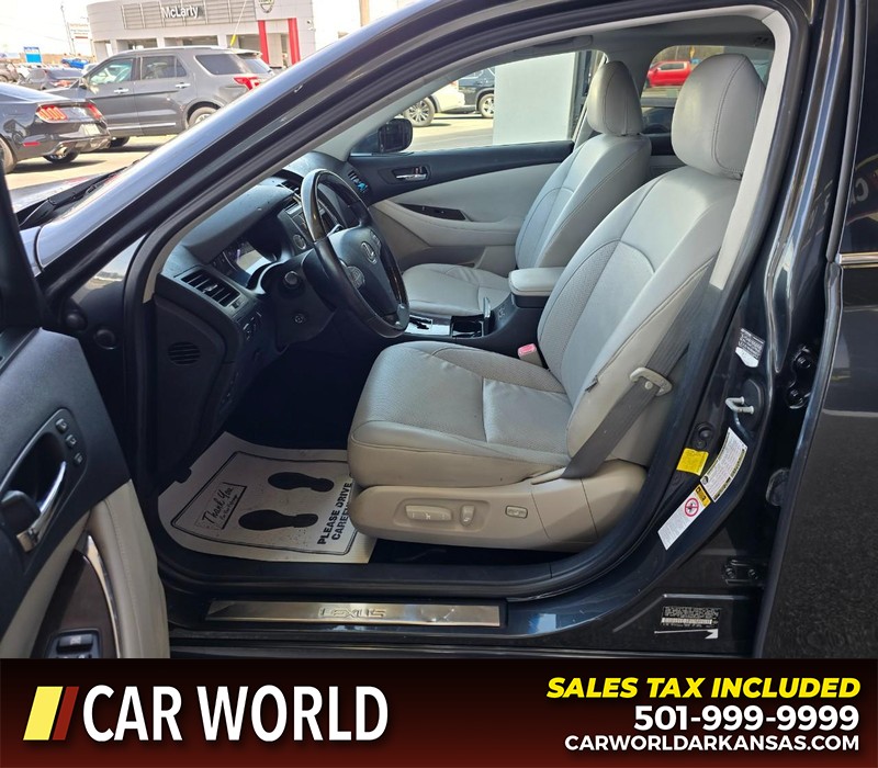 Lexus ES 350 Vehicle Full-screen Gallery Image 8