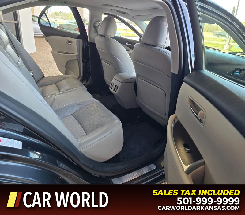 Lexus ES 350 Vehicle Full-screen Gallery Image 13