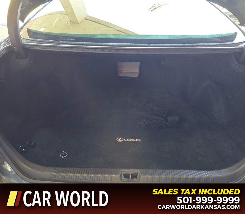 Lexus ES 350 Vehicle Full-screen Gallery Image 14