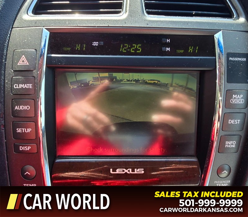 Lexus ES 350 Vehicle Full-screen Gallery Image 19