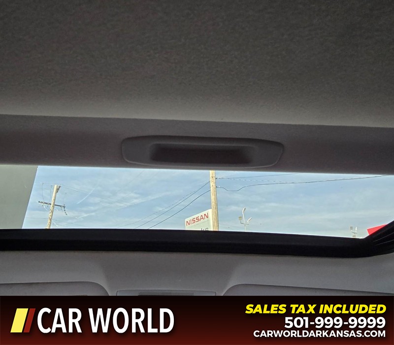 Lexus ES 350 Vehicle Full-screen Gallery Image 21