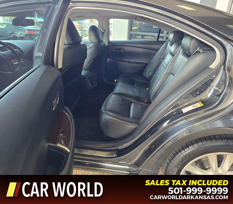 Lexus ES 350 Vehicle Full-screen Gallery Image 10