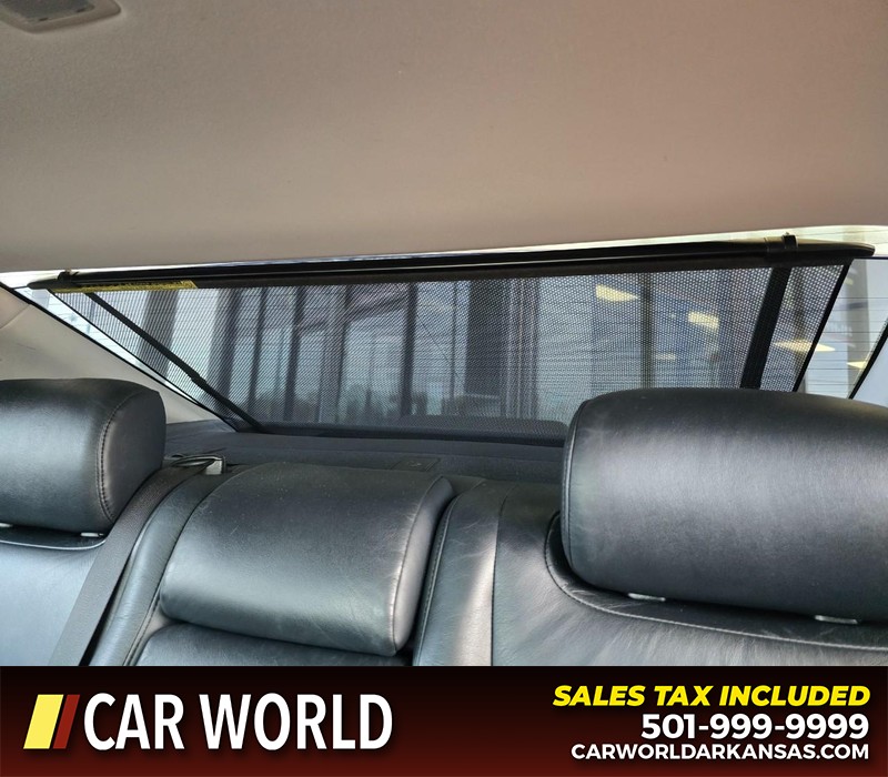 Lexus ES 350 Vehicle Full-screen Gallery Image 11